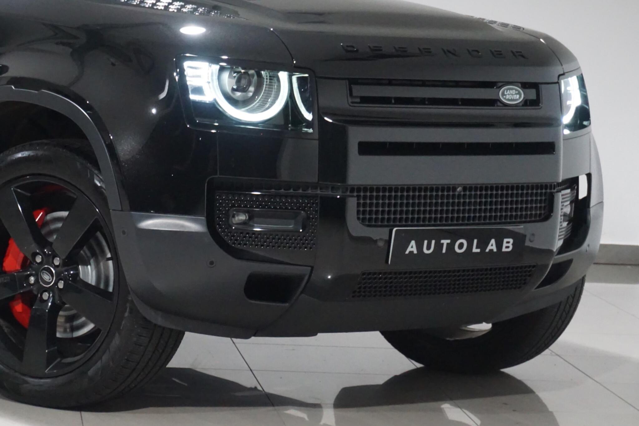 Land Rover Defender 110 3.0 D250 MHEV HSE Hard Top SUV 5dr Diesel Auto 4WD MWB Euro 6 (s/s) (250 ps)